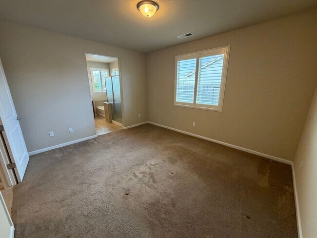 Building Photo - 3 Bedroom Home in Sparks Gated Community!