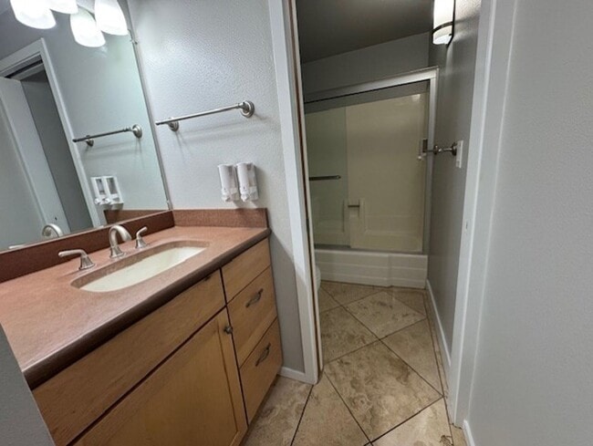 Building Photo - Condo at Mt Bachelor Village