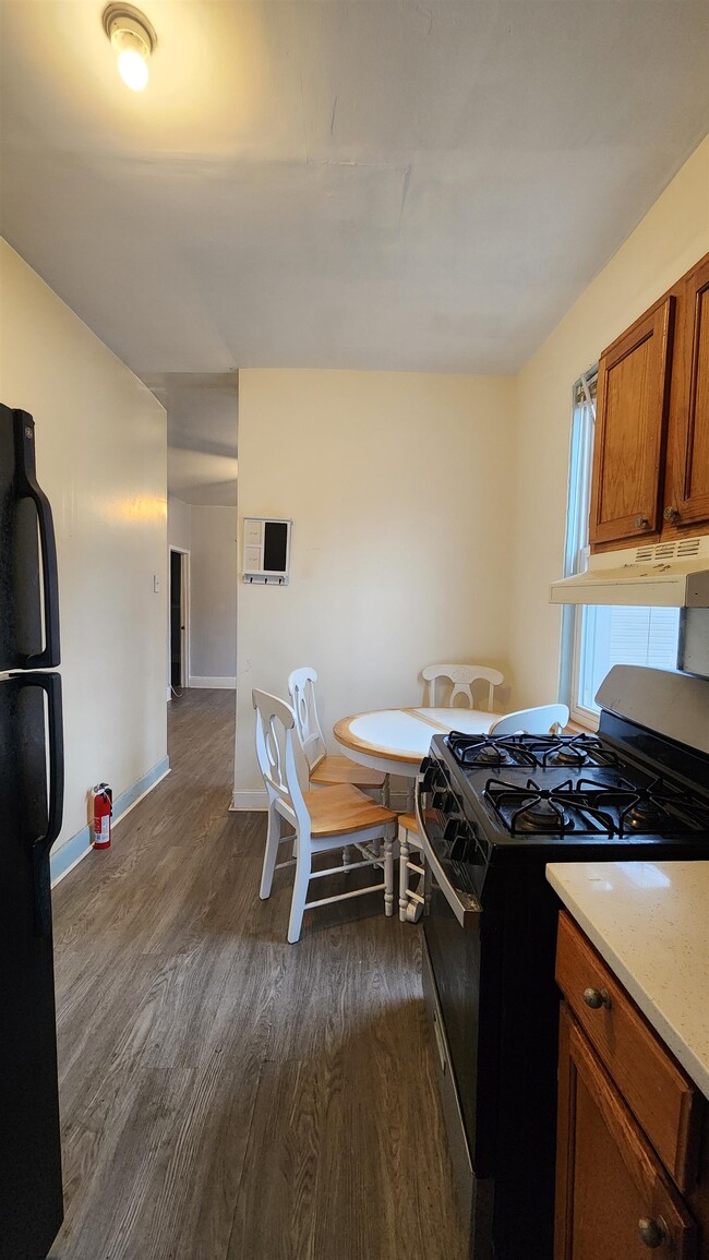 Building Photo - 75A Clifton Pl