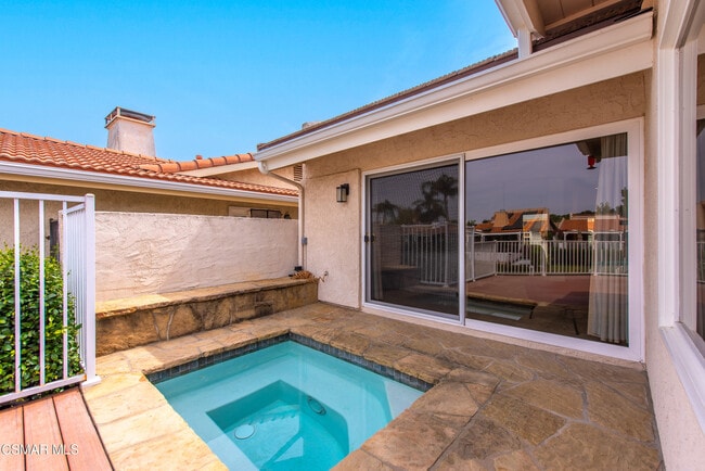 Building Photo - 2379 Leeward Cir