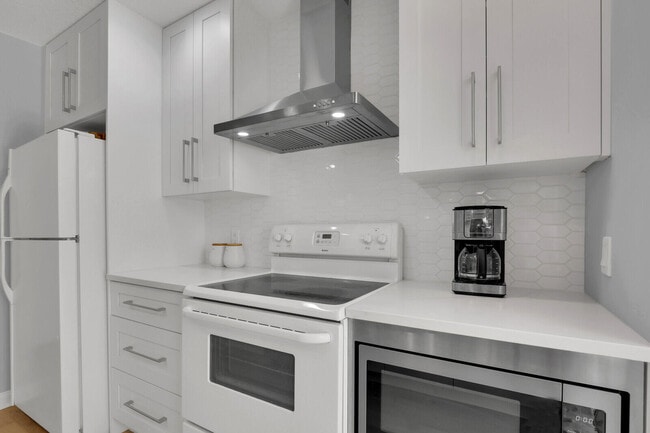 Building Photo - 7904 Chapman Oak Ct