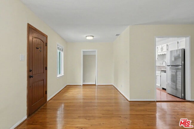 Building Photo - 3542 Greenwood Ave