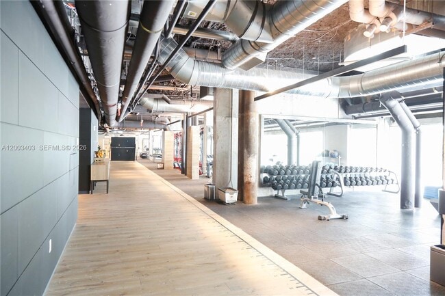 Building Photo - 2301 Collins Ave