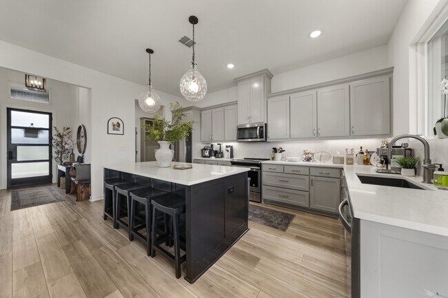 Building Photo - 9925 Bridlewood Ln