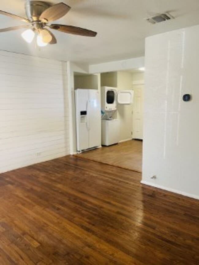 Building Photo - 2455-2457 Cincinnati Ave