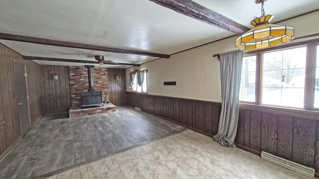 Building Photo - 2689 Sierra Dr