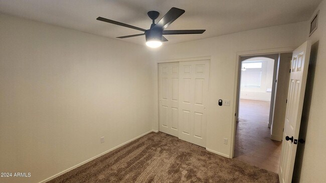 Building Photo - 2050 W Boulder Ct