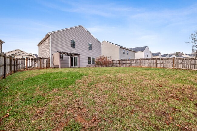 Building Photo - Newer Home in Reedy Fork, So Many Upgrades, SS Appliance, Loft, Garage, Fenced!