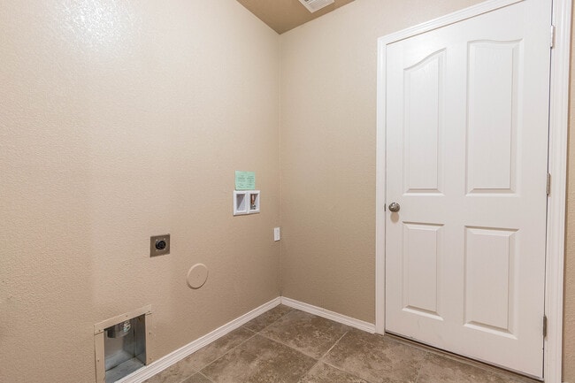 Building Photo - 10712 Blue Sage Cir