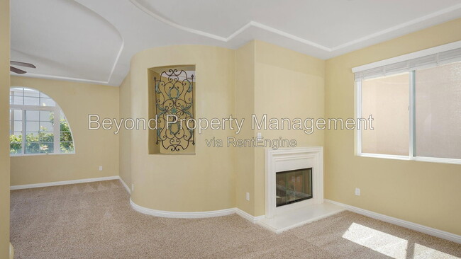 Building Photo - 2947 Farragut Rd