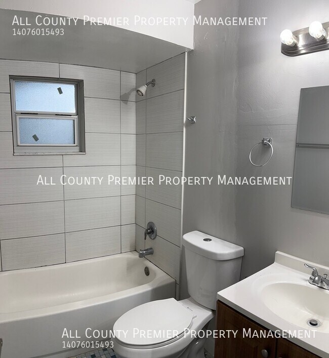 Building Photo - 114 Eaton St