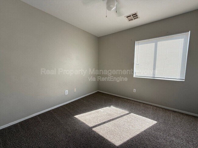 Building Photo - 22621 W Yavapai St