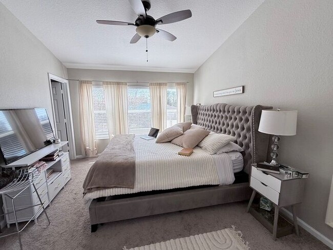 Building Photo - 3/2.5 Dr. Phillips Townhome