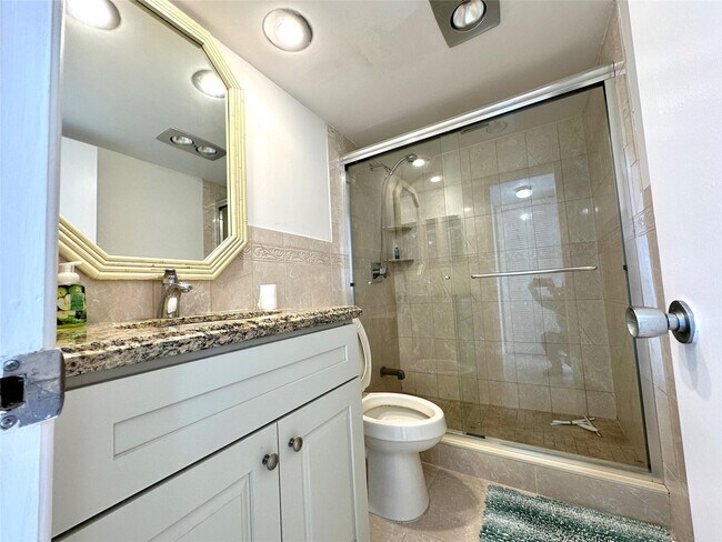 Building Photo - 2671 S Course Dr