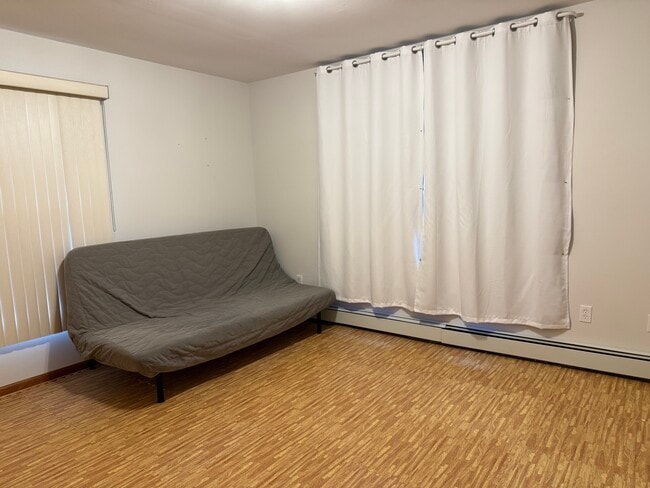 Building Photo - 49 Orris Ave