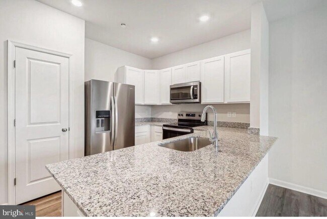 Building Photo - 165 Tigney Dr