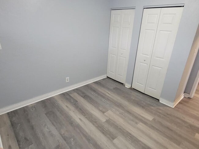 Building Photo - 2101 S Smithville Rd