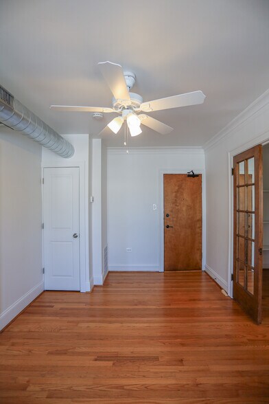 Building Photo - 4415 N Hamilton Ave