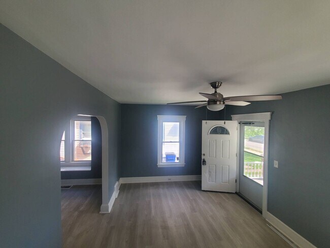 Building Photo - 3118 W 97th St