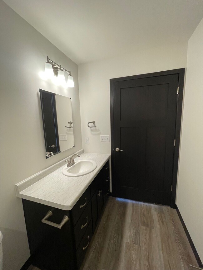 Building Photo - 995 Morning Star Ln