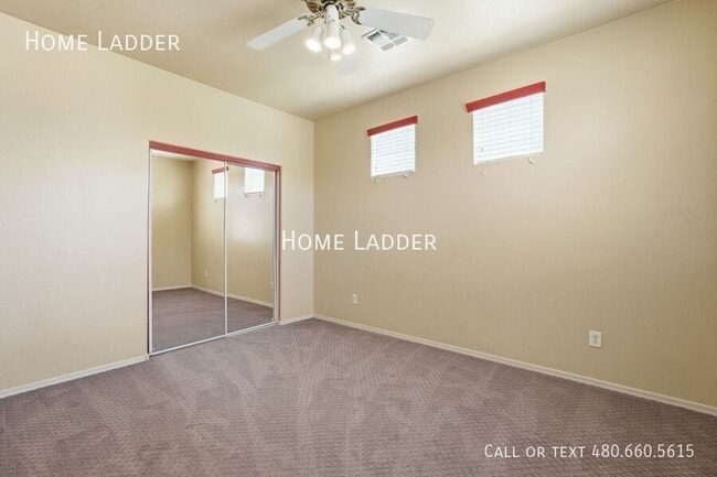 Building Photo - 4172 E Santa Fe Ln