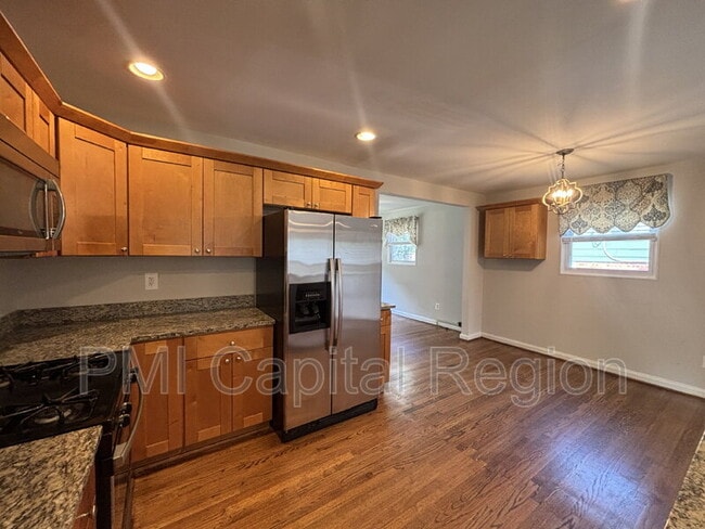 Building Photo - 4706 Red Fox Rd