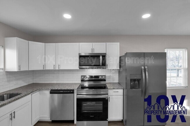 Building Photo - 2453 McGuffey Rd