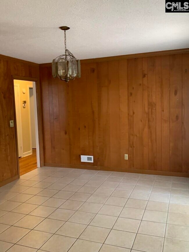 Building Photo - 1031 Delta Dr