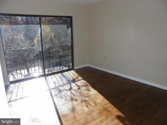 Building Photo - 10865 Deborah Dr
