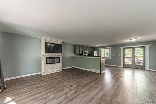 Building Photo - 3375 Montebello Dr W