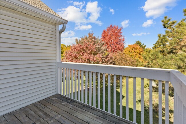 Building Photo - 2211 Waterleaf Ct