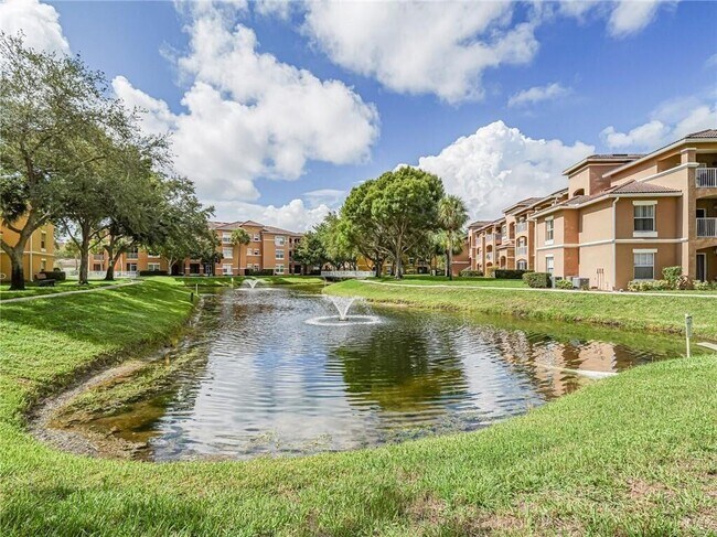 Building Photo - 5095 Fairways Cir