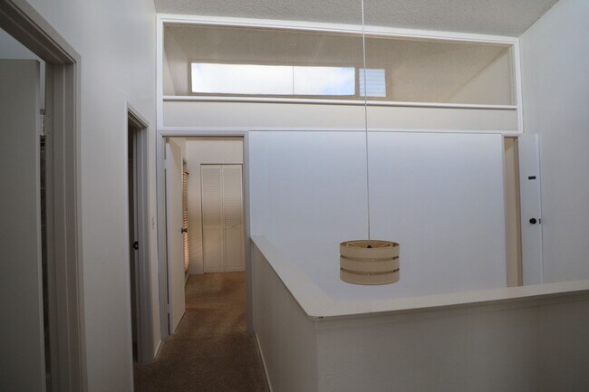 Building Photo - 95-341-341 Mahapili Ct