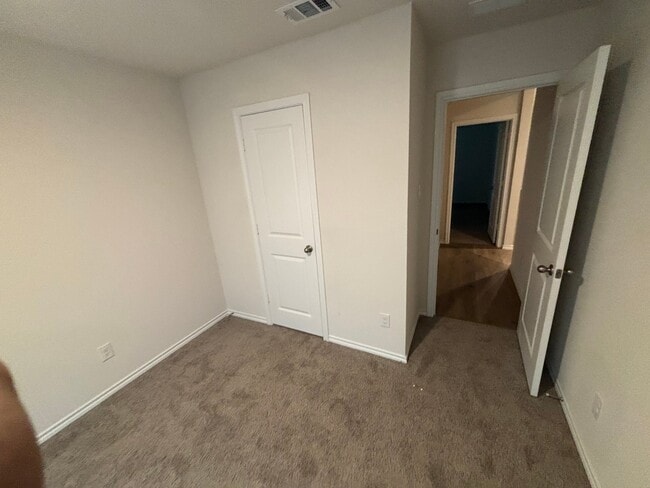 Building Photo - 2551 Quiet Oak Ln