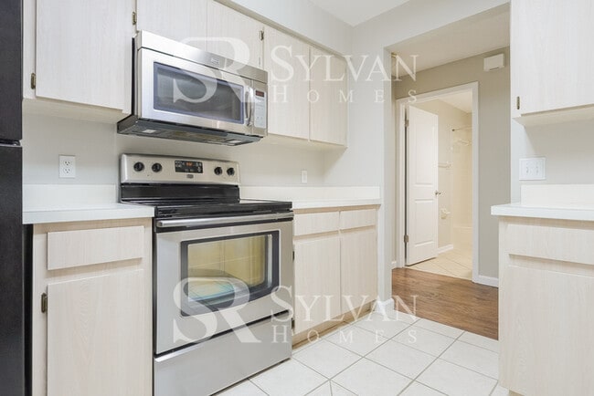 Building Photo - Location, Community, Quality Living. It St...