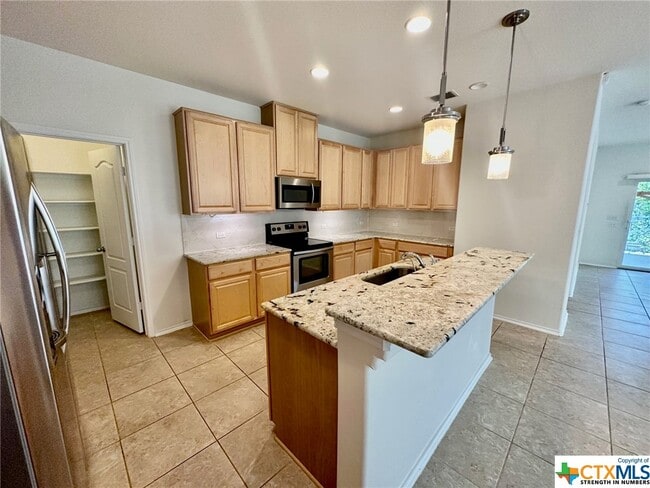 Building Photo - 413 Hunters Hill Dr