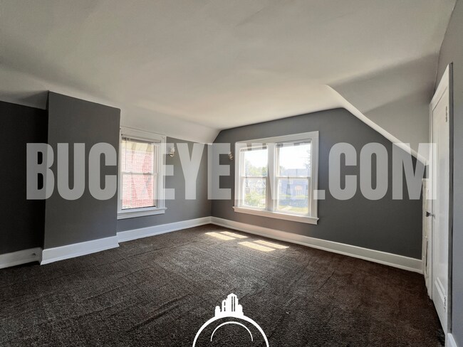 Building Photo - 1308 Thatcher Dr