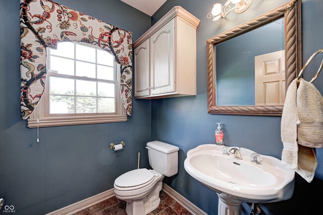 Building Photo - 2009 W 250 N