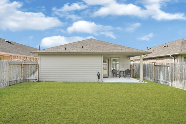 Building Photo - 22438 Forest Gorge Ln