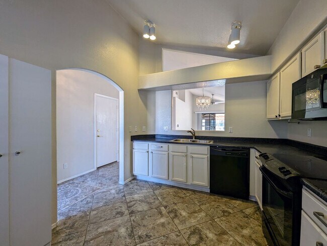 Building Photo - 1902 N Barkley, 14