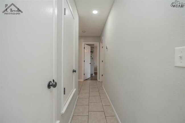Building Photo - 4301 Edgehill