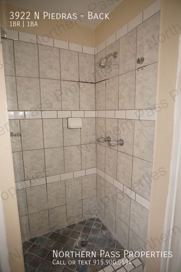 Building Photo - 3922 N Piedras-Back