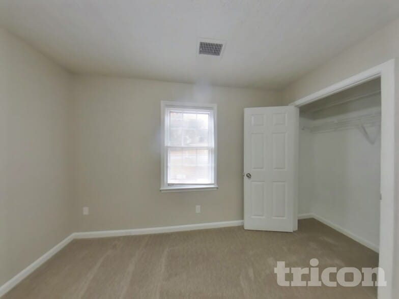Building Photo - 3746 Windy Hill Dr SE