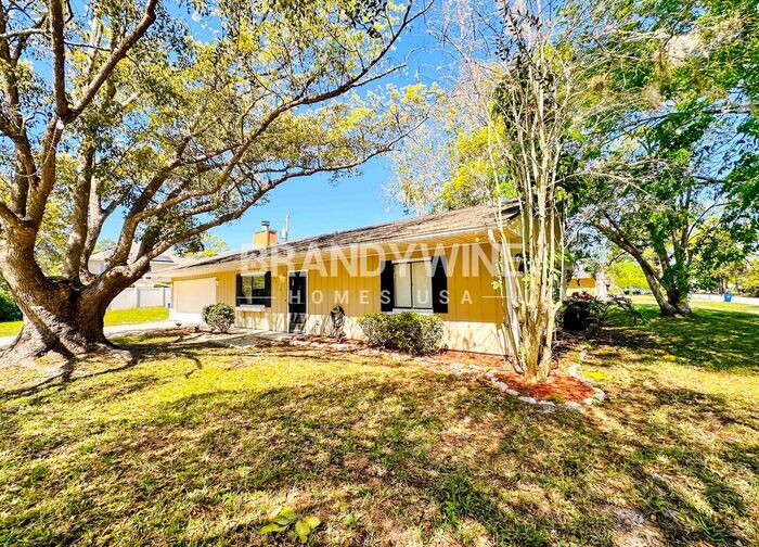 Building Photo - 3436 Woodland Dr