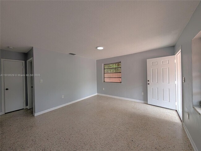 Building Photo - 2281 SW 16th Ct