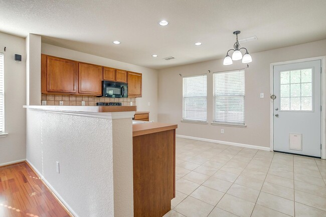 Building Photo - Charming Home in Northeast Fort Worth