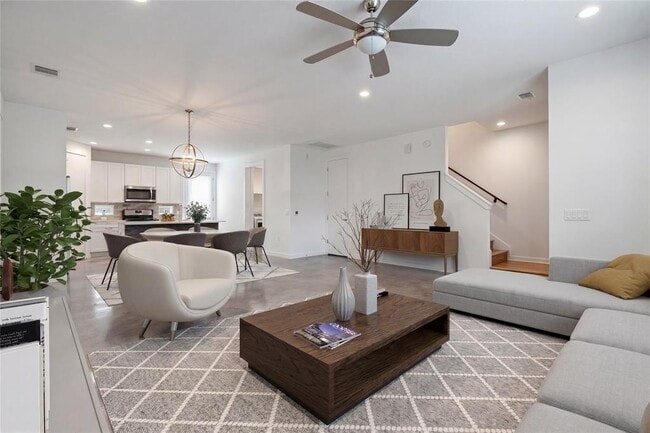 Building Photo - 6404 Porter St