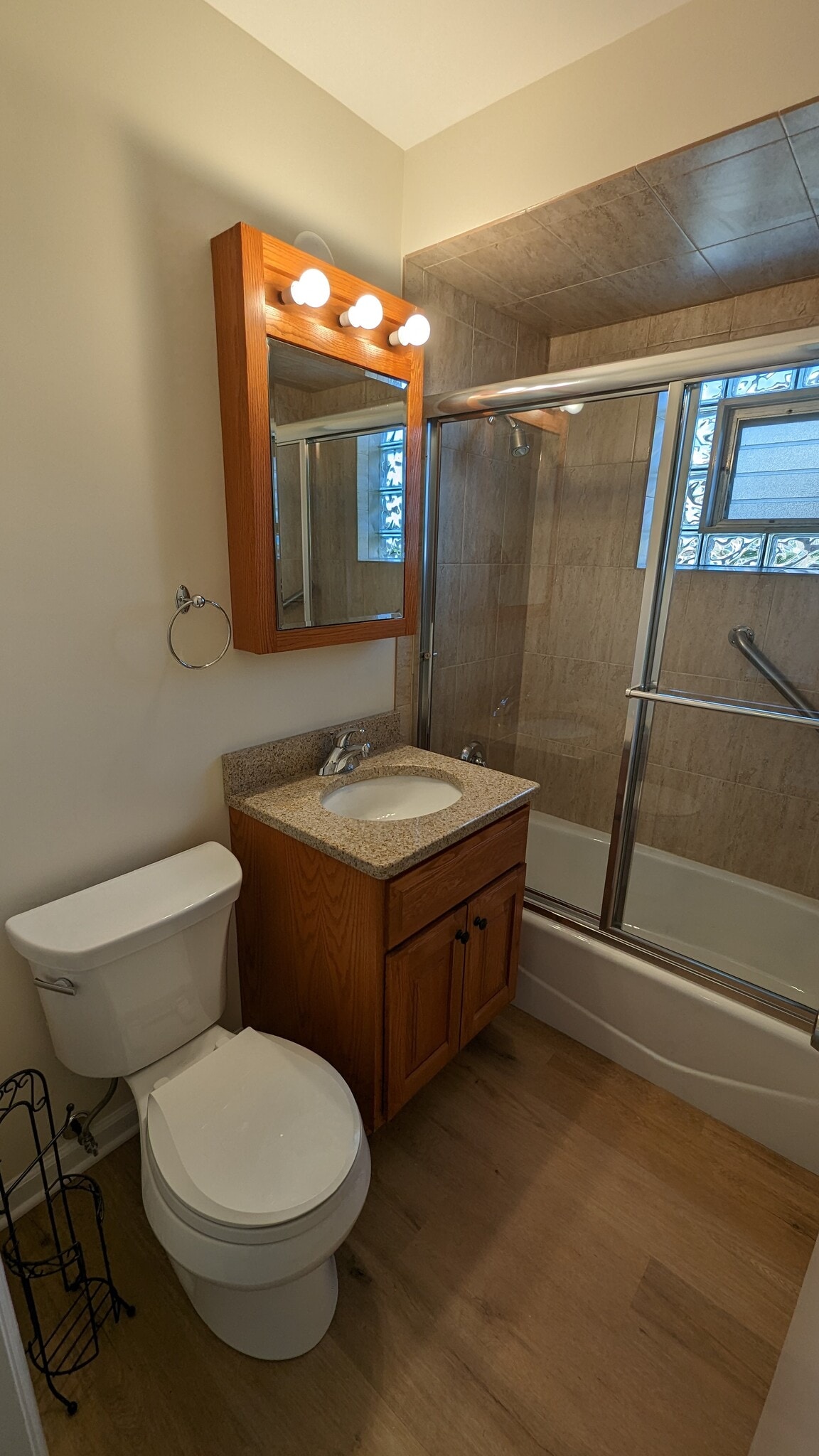 Building Photo - 14475 Jefferson Ave