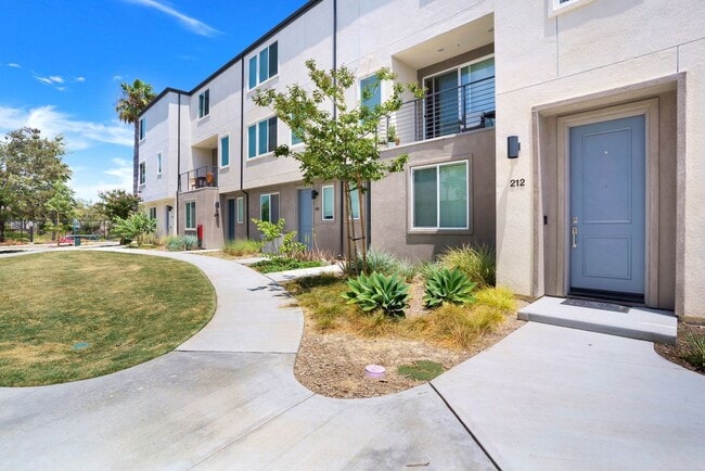 Building Photo - 5406 Beach Bluff Ln