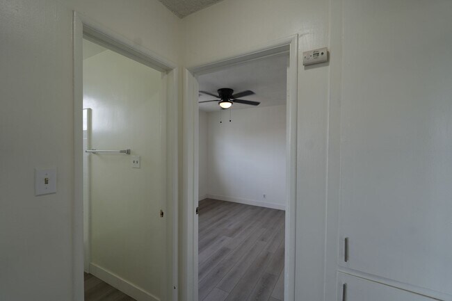 Building Photo - 924 W. 226TH